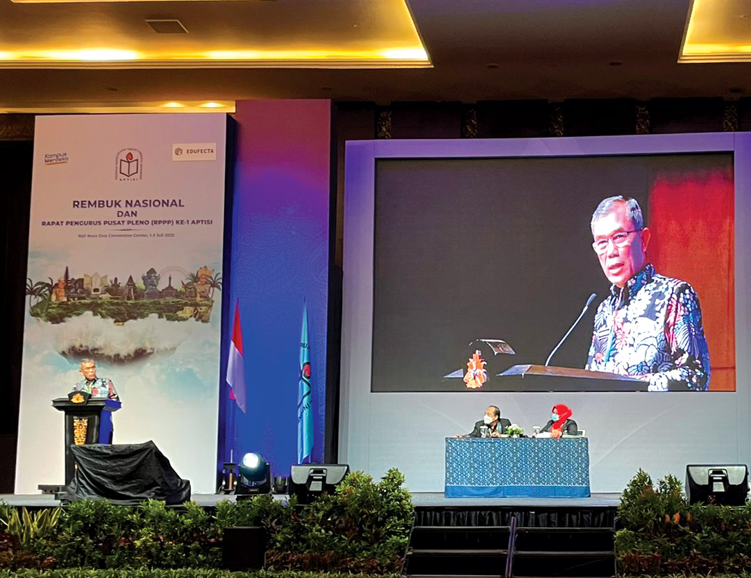 Rektor Unjaya Hadiri Rembuk Nasional dan RPPP Ke-1 APTISI di Bali
