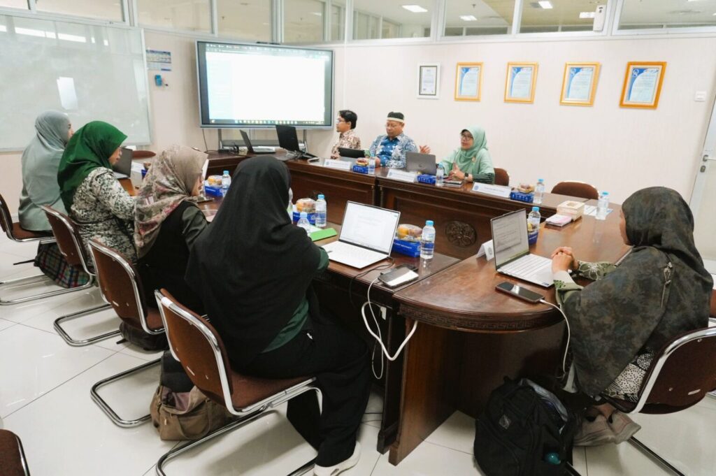 Unjaya lakukan benchmarking penjaminan mutu ke BPM UMS untuk memperkuat SPMI, pemetaan akreditasi, dan tata kelola mutu perguruan tinggi.